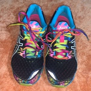 ASICS size 6 Running Shoes
